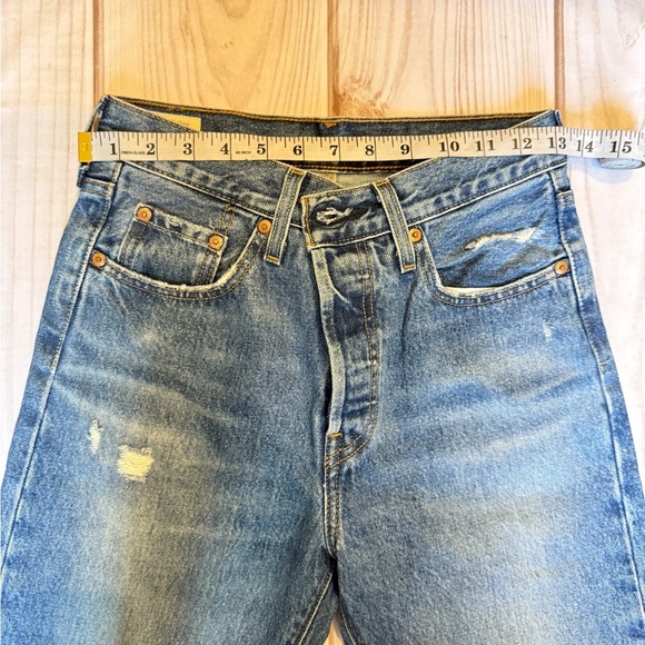Levi's womans Straight Blue Jeans - Picture 3 of 6